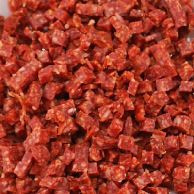 Salamiwürfel scharf